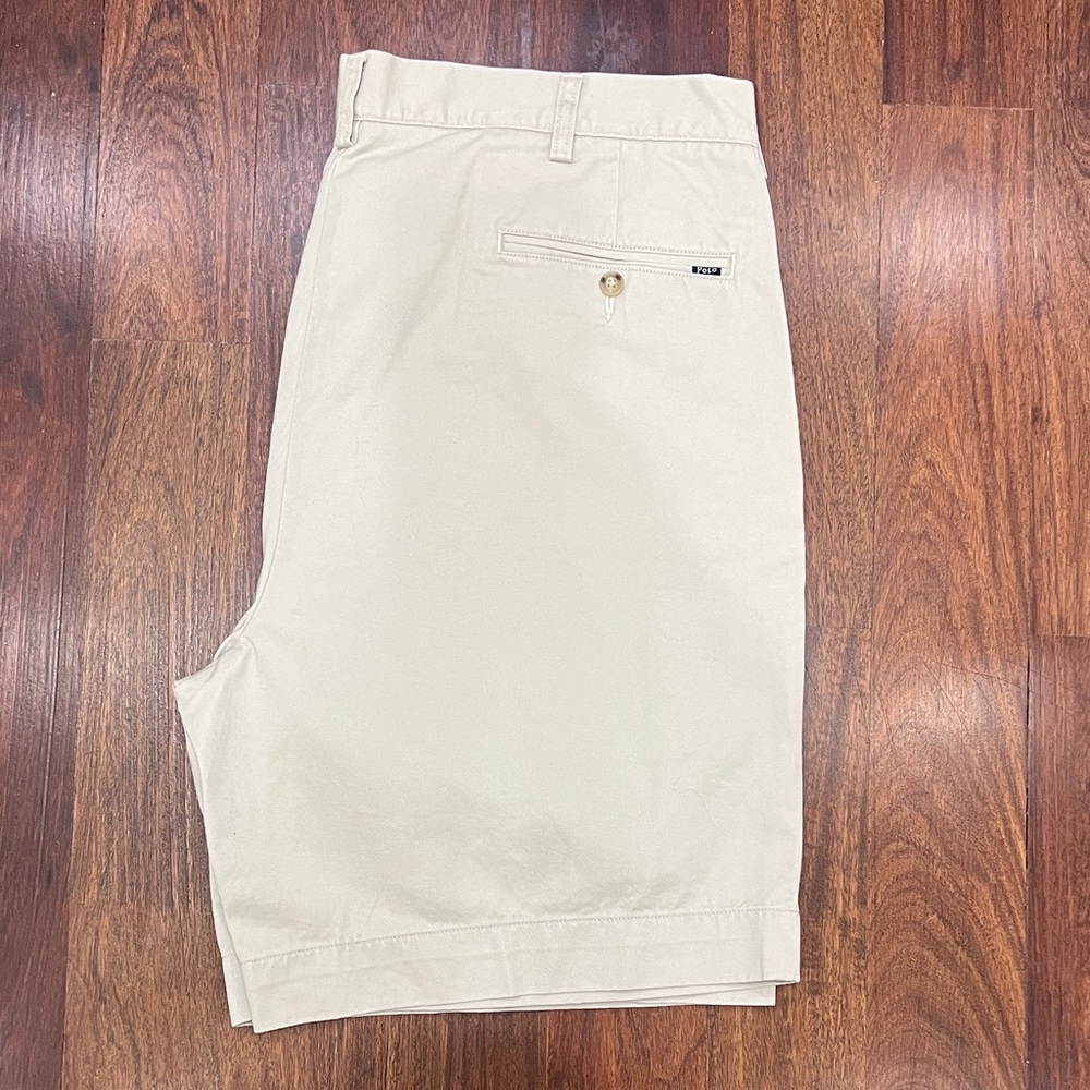 Polo Ralph Lauren Men's Pleated Front Khaki Shorts